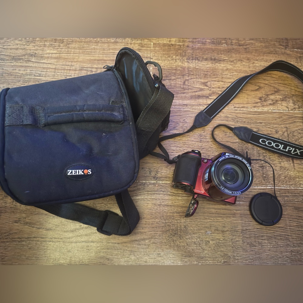 Nikon Coolpix L830 Digital Camera bundle Like new